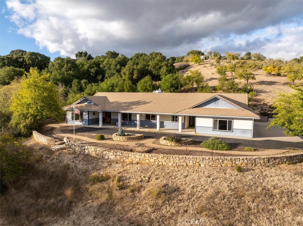 4242 Las Tablas Willow Creek Road