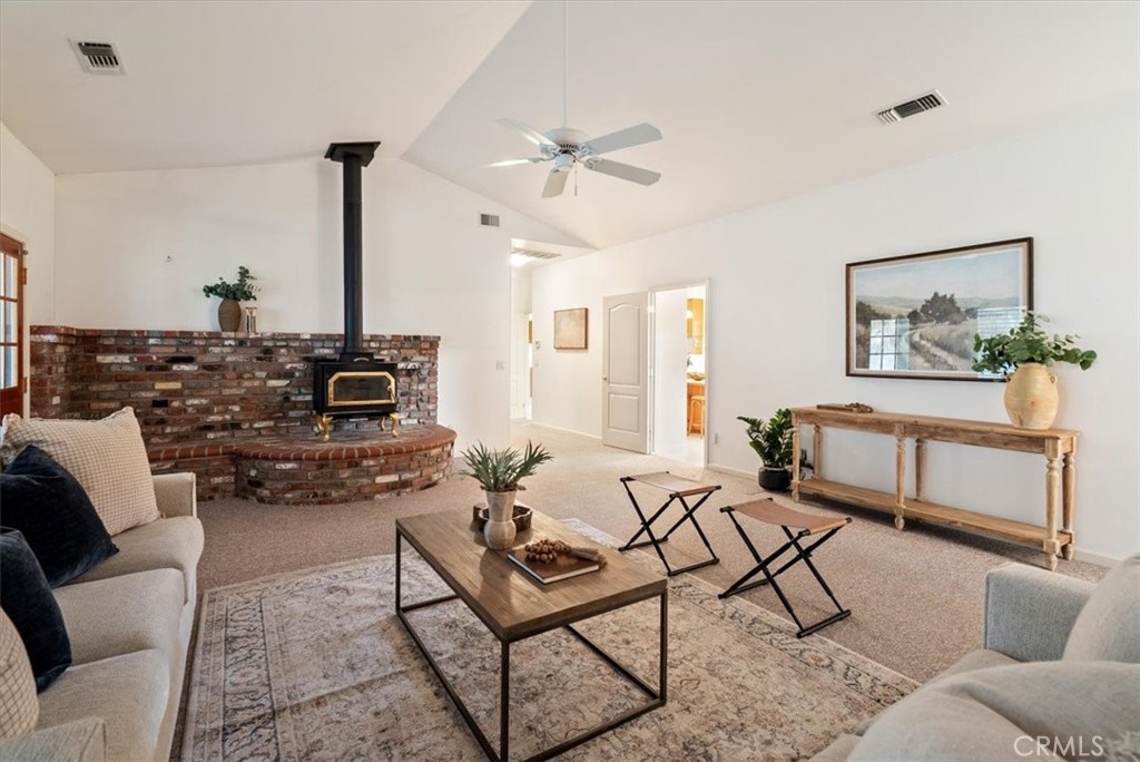 4242 Las Tablas Willow Creek Road