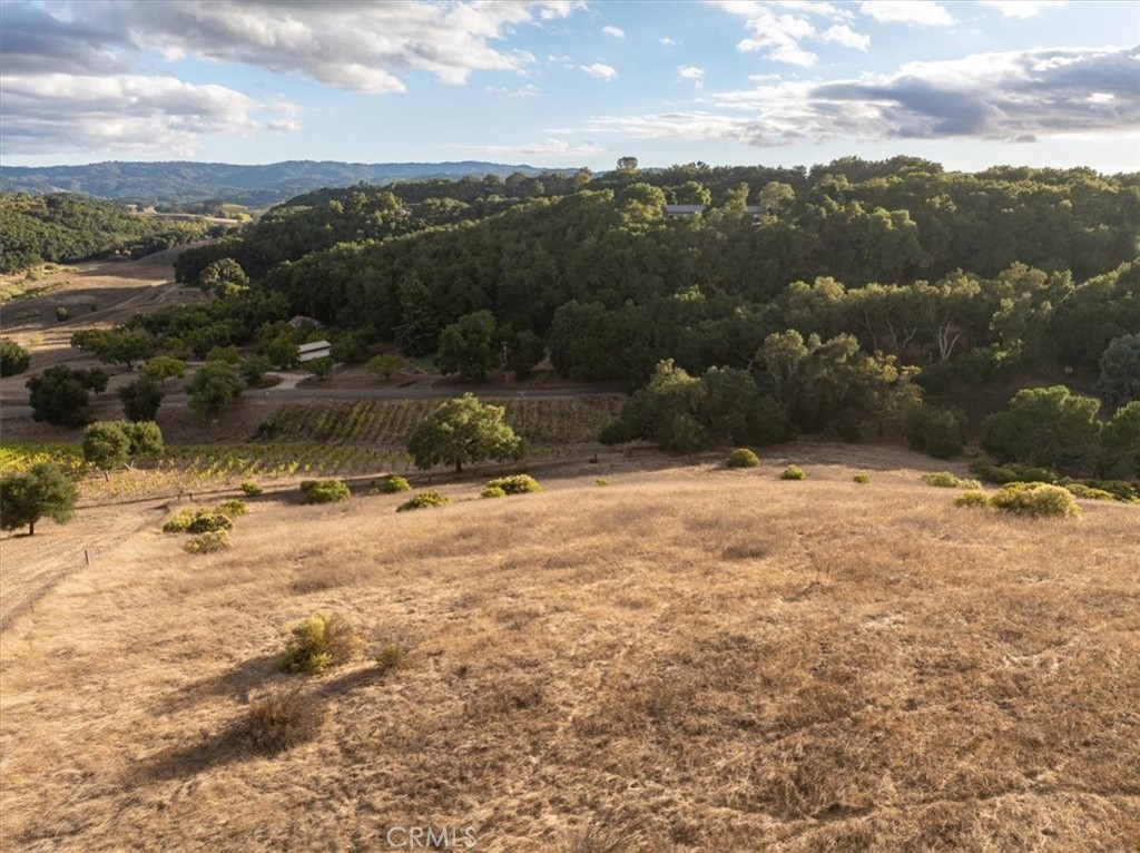 4242 Las Tablas Willow Creek Road