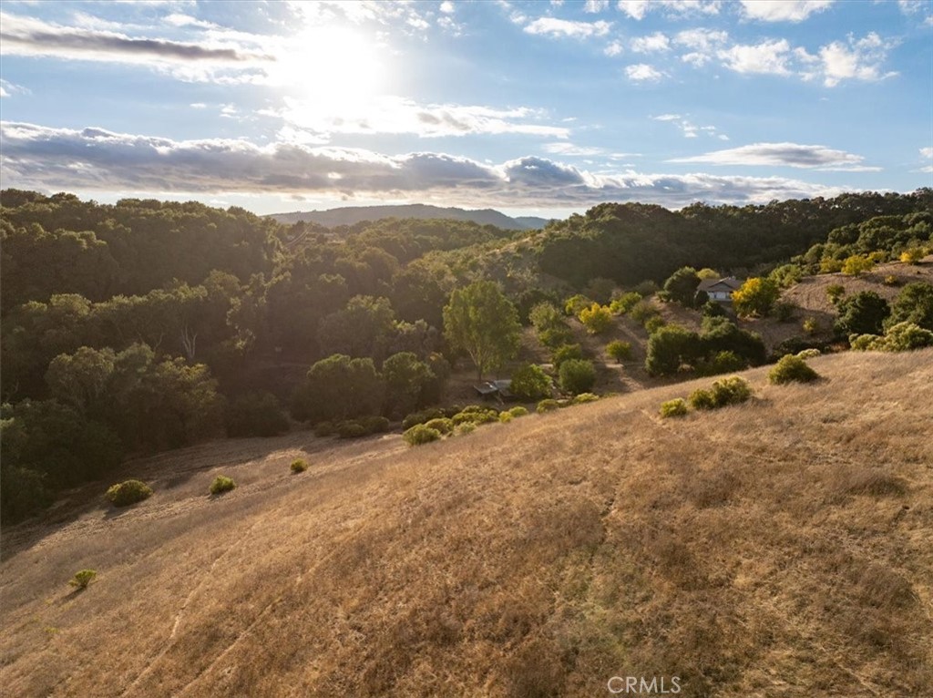 4242 Las Tablas Willow Creek Road