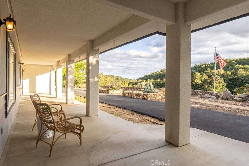 4242 Las Tablas Willow Creek Road