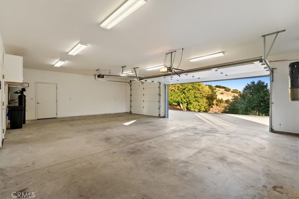 4242 Las Tablas Willow Creek Road