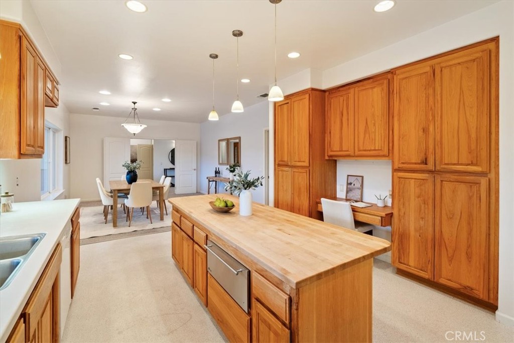 4242 Las Tablas Willow Creek Road