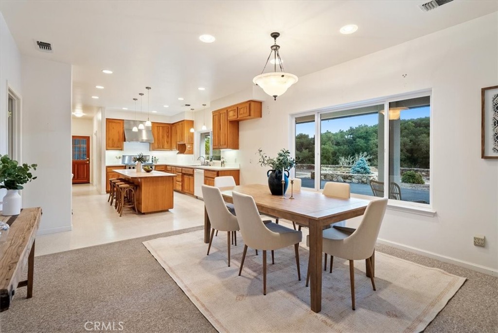 4242 Las Tablas Willow Creek Road