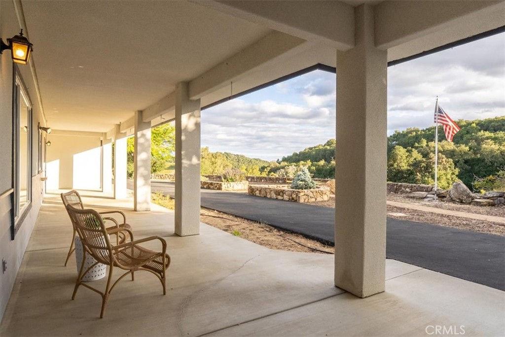 4242 Las Tablas Willow Creek Road