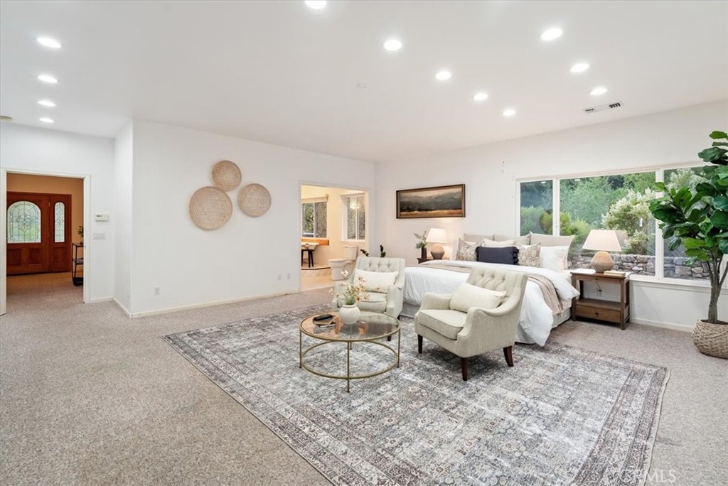 4242 Las Tablas Willow Creek Road