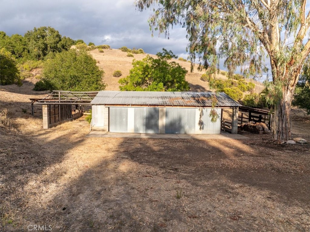 4242 Las Tablas Willow Creek Road