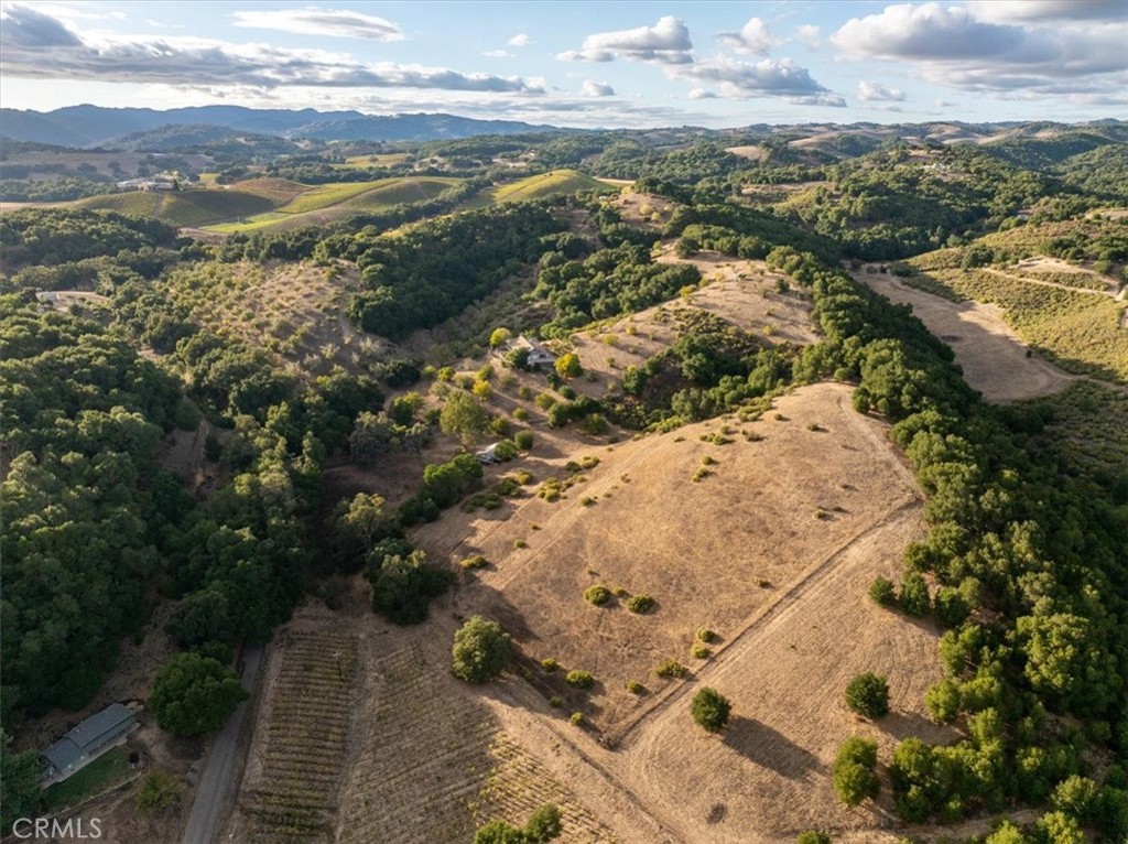 4242 Las Tablas Willow Creek Road