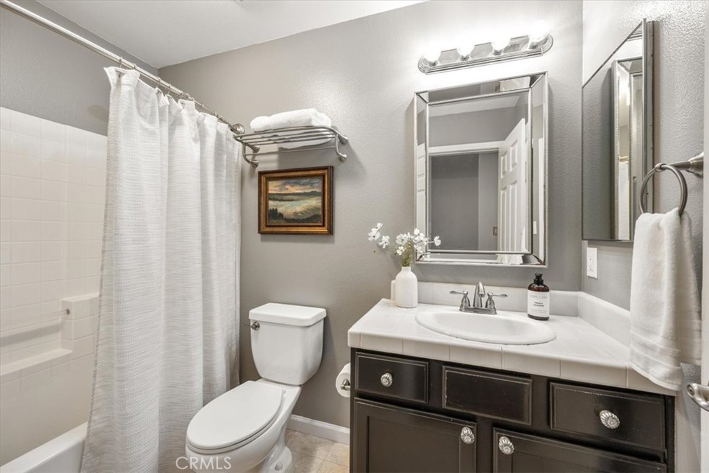 2638 Vineyard Circle