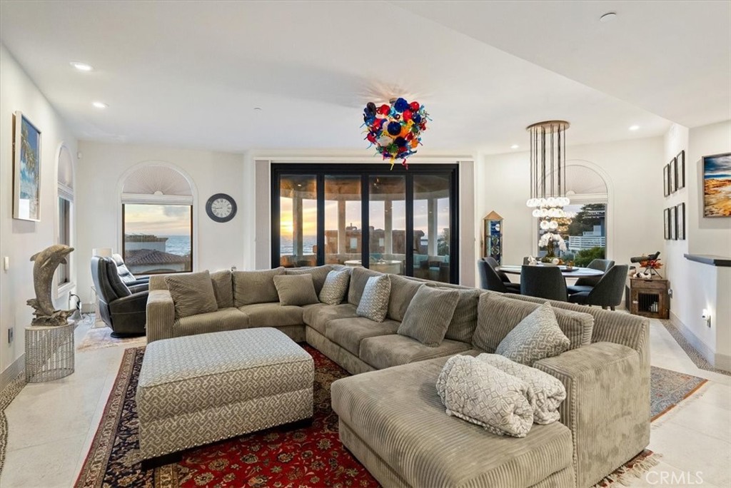 2090 Sherwood