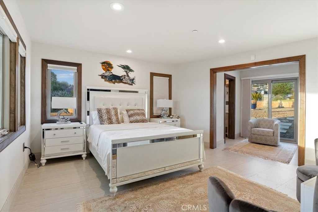 2090 Sherwood