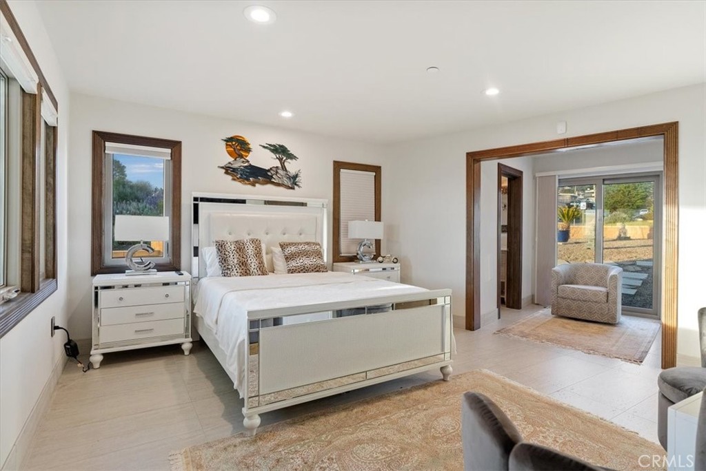 2090 Sherwood