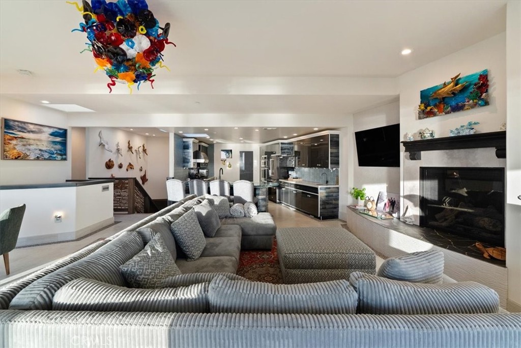 2090 Sherwood