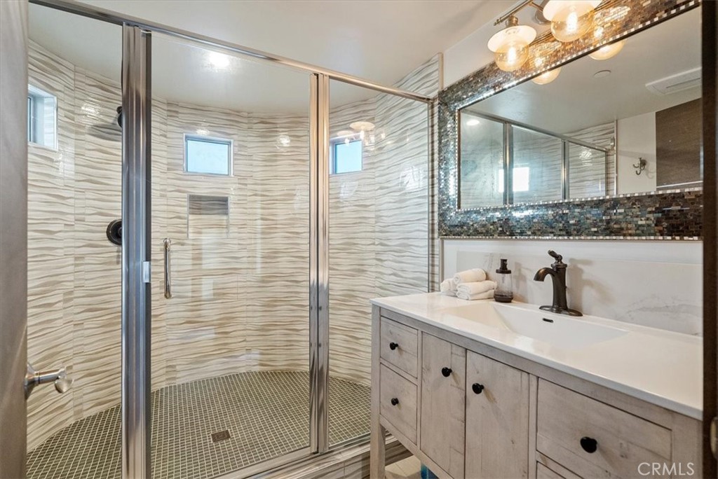 2090 Sherwood