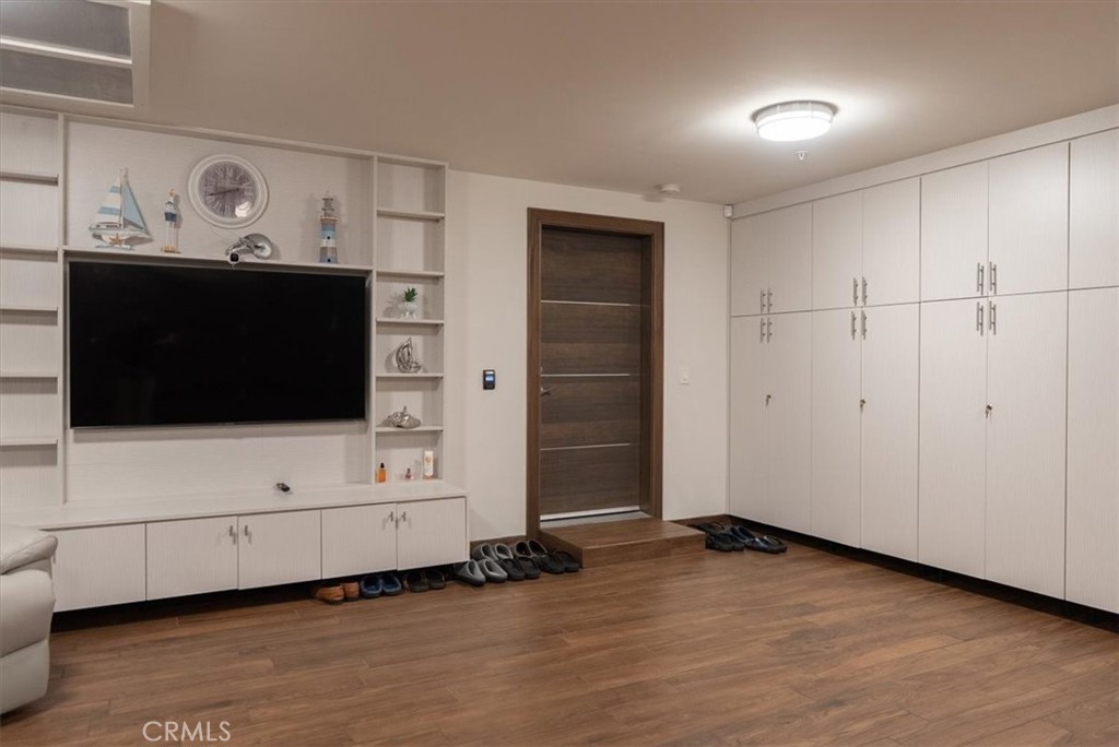 2090 Sherwood