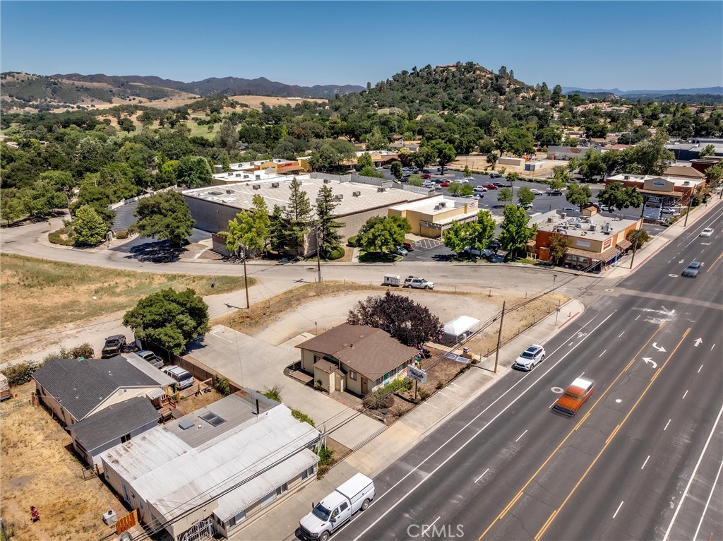 8575 El Camino Real