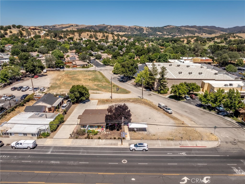 8575 El Camino Real