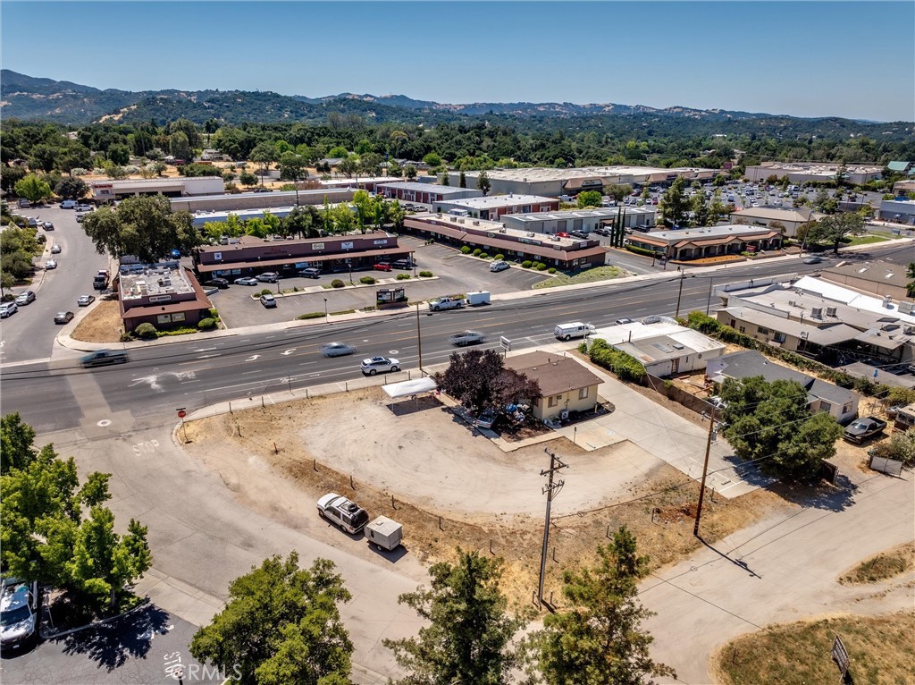 8575 El Camino Real
