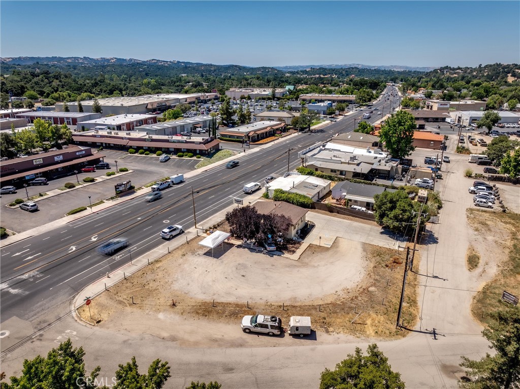 8575 El Camino Real