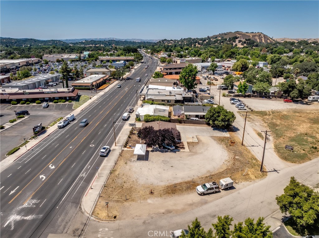 8575 El Camino Real