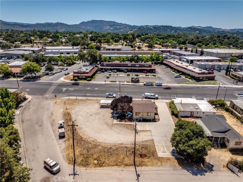 8575 El Camino Real
