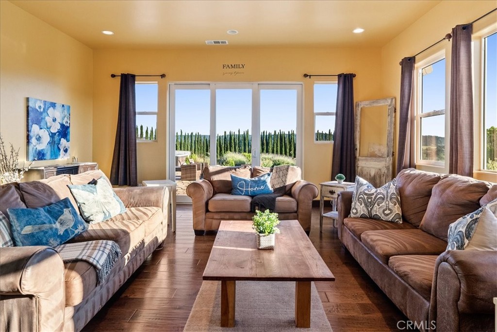 5250 , 5260 Vineyard