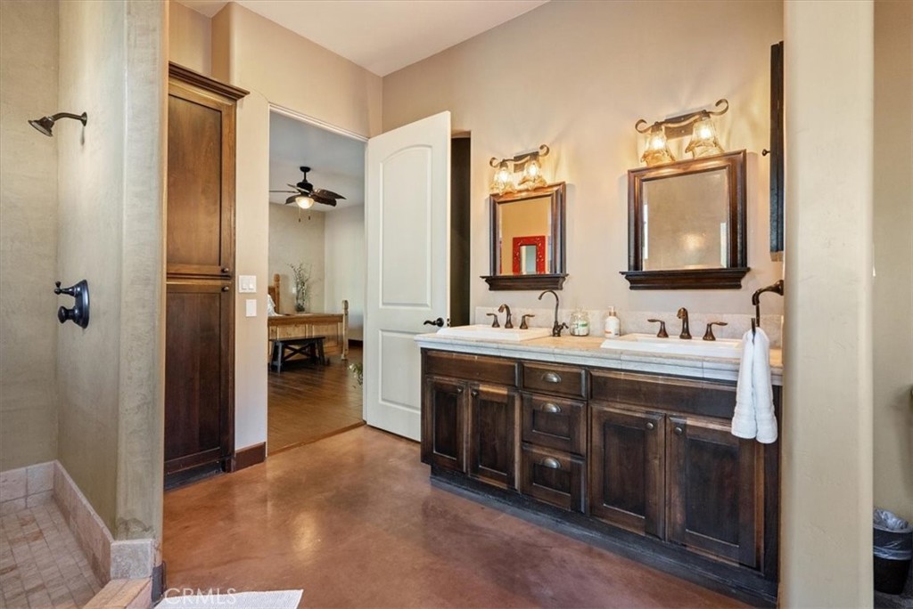 5250 , 5260 Vineyard