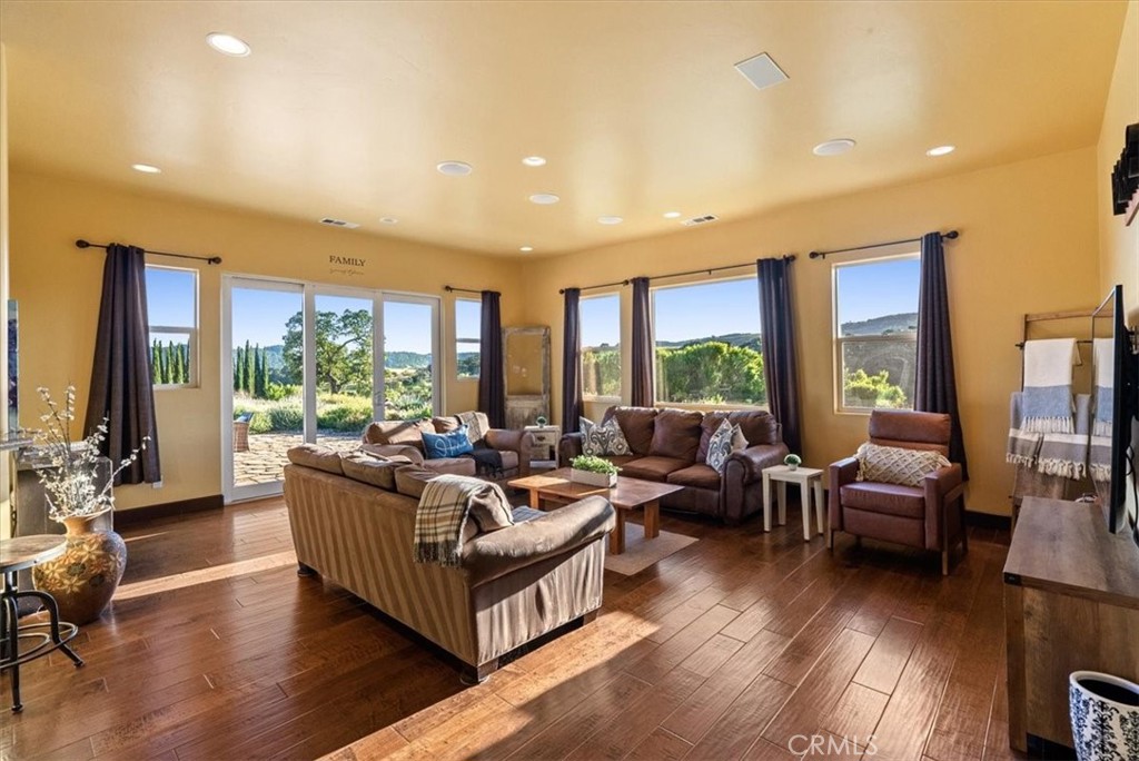 5250 , 5260 Vineyard