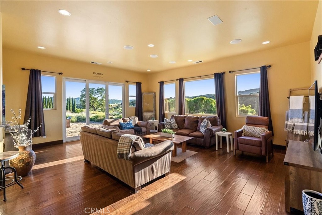 5250 , 5260 Vineyard