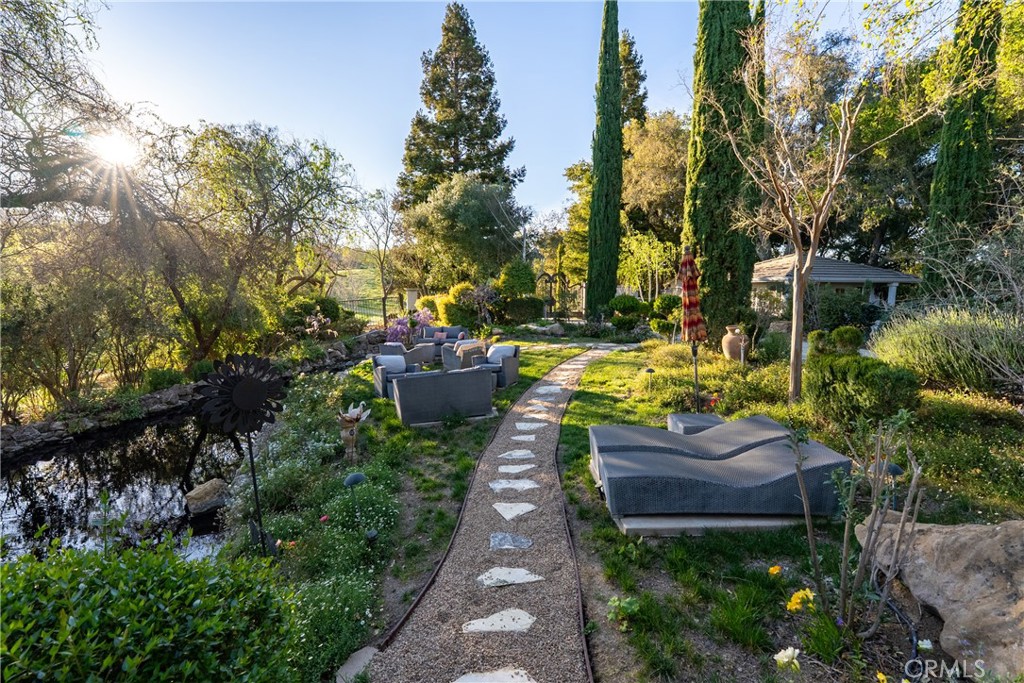 5405 Vineyard Drive
