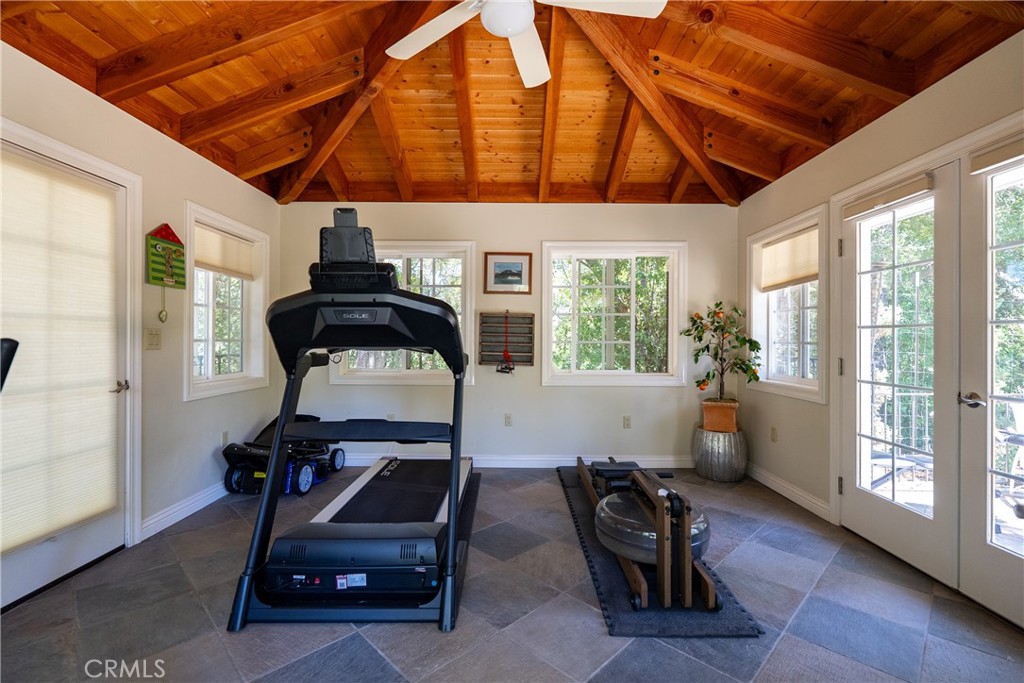 5405 Vineyard Drive
