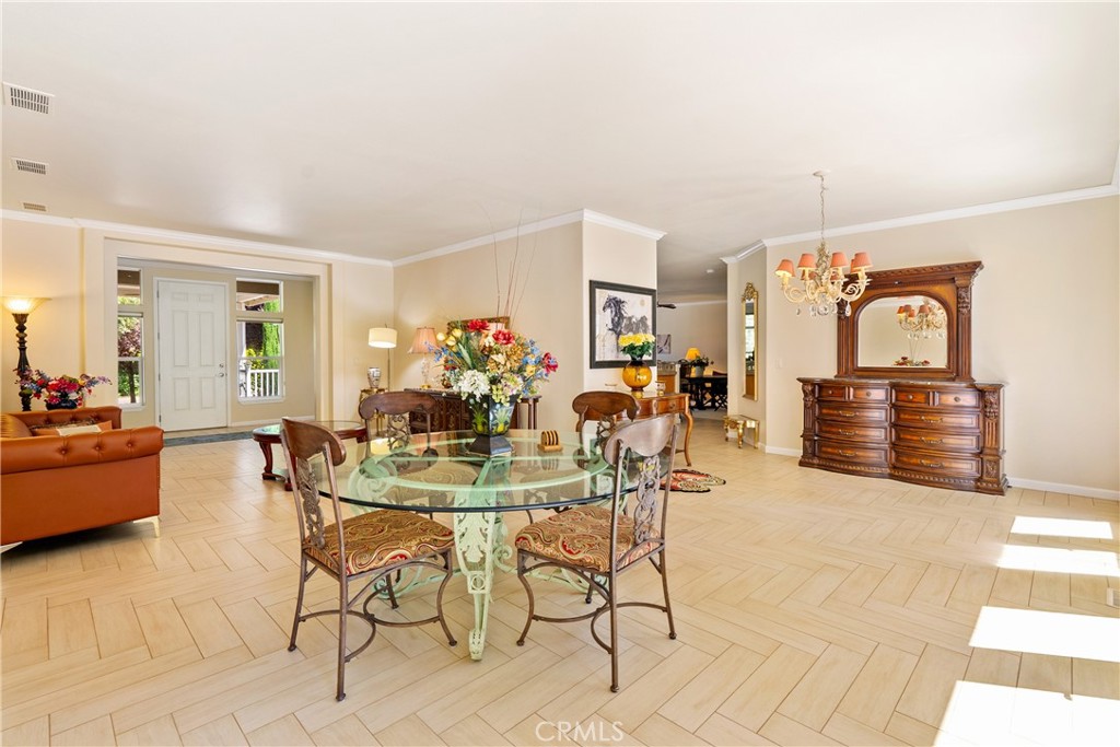 5405 Vineyard Drive