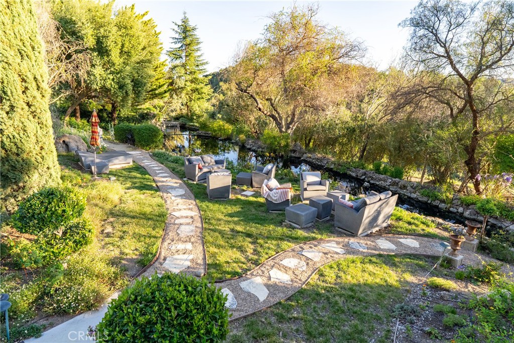 5405 Vineyard Drive
