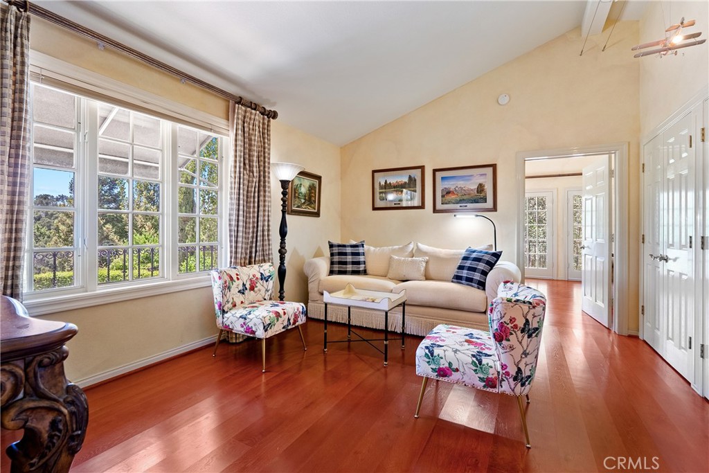 5405 Vineyard Drive