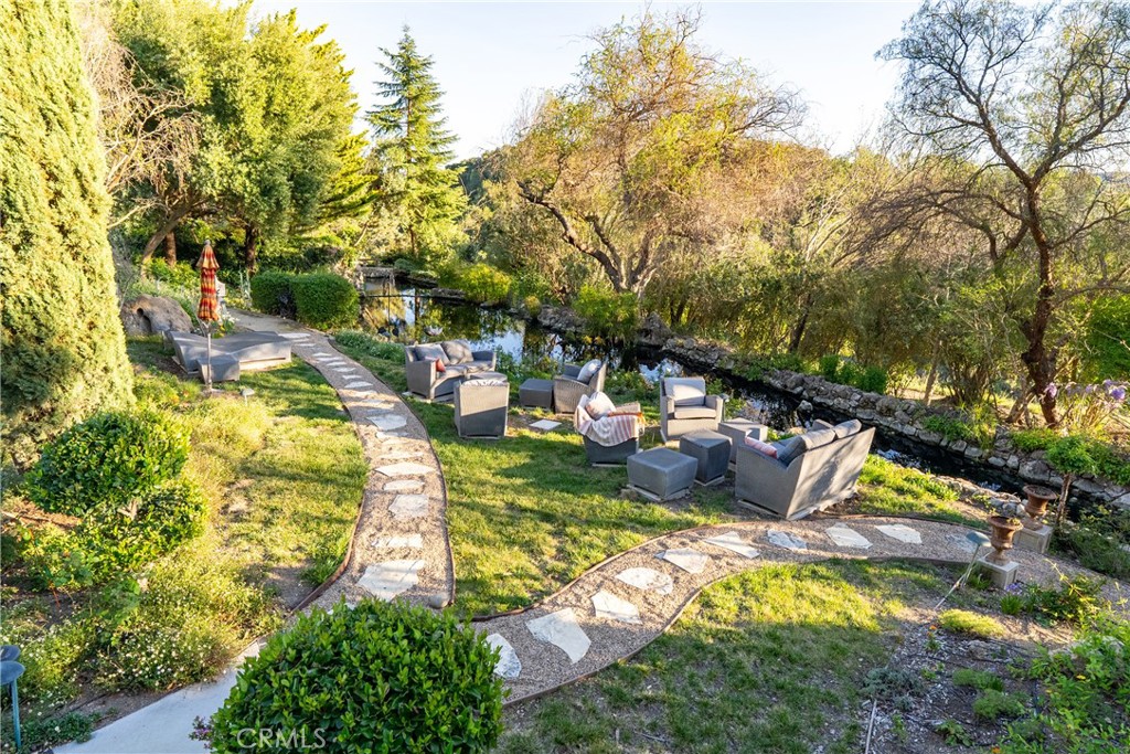 5405 Vineyard Drive