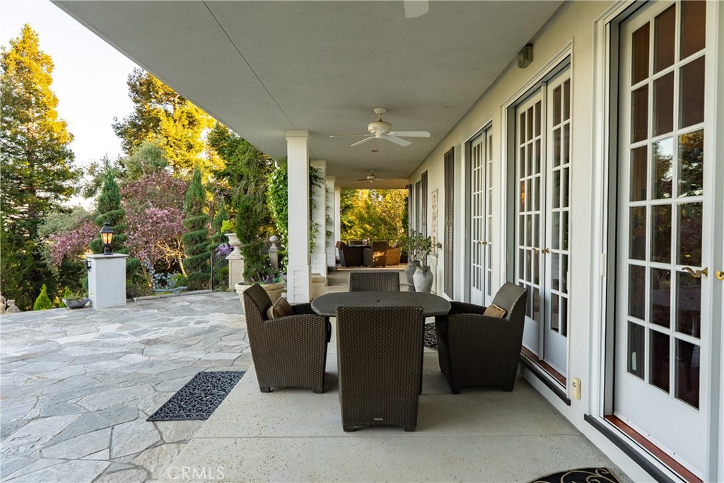 5405 Vineyard Drive