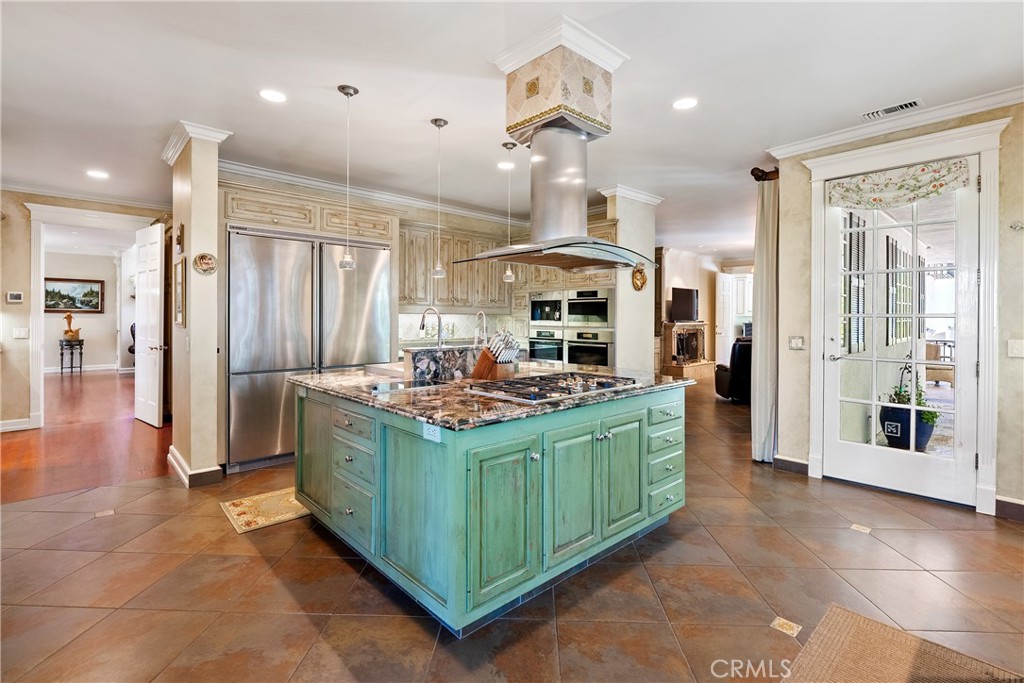 5405 Vineyard Drive