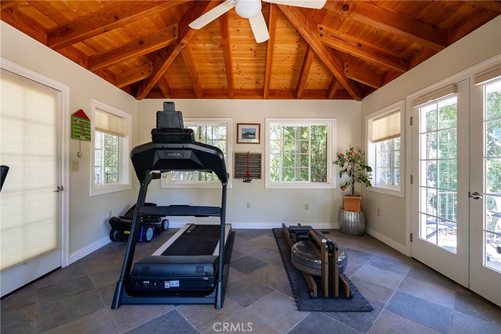 5405 Vineyard Drive
