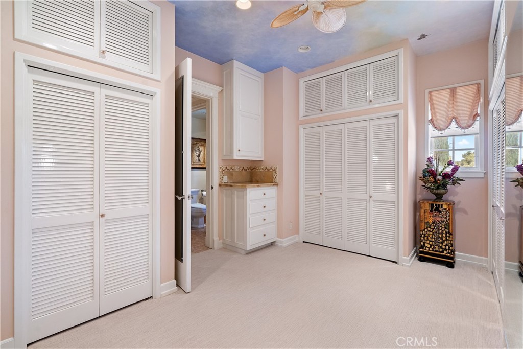 5405 Vineyard Drive