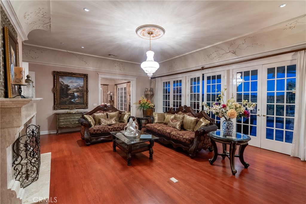 5405 Vineyard Drive