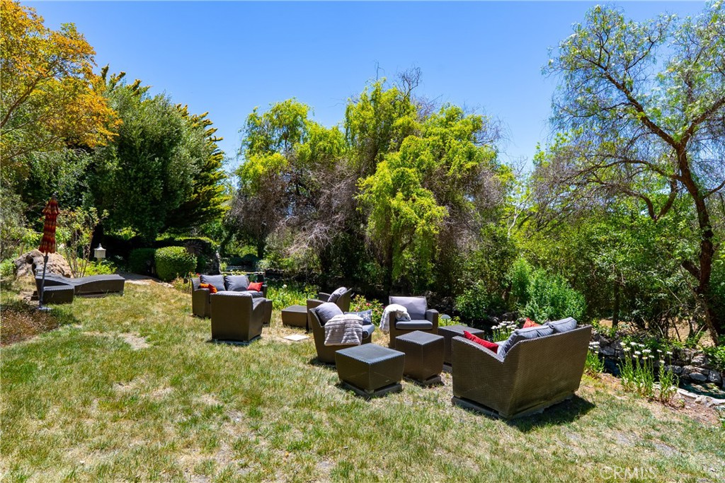 5405 Vineyard Drive