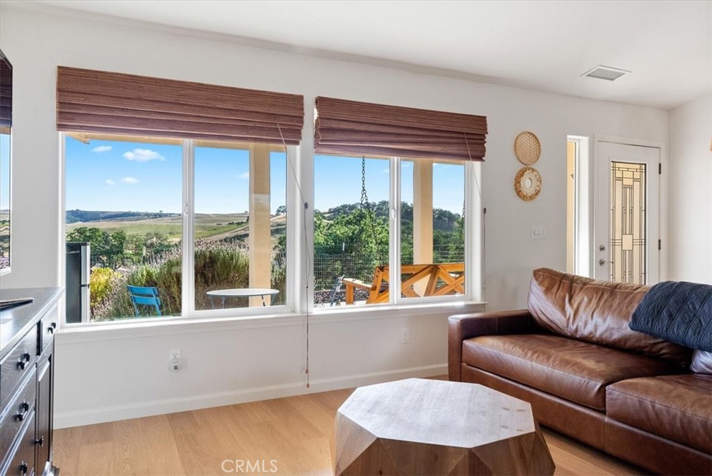 6275 Twin Canyon