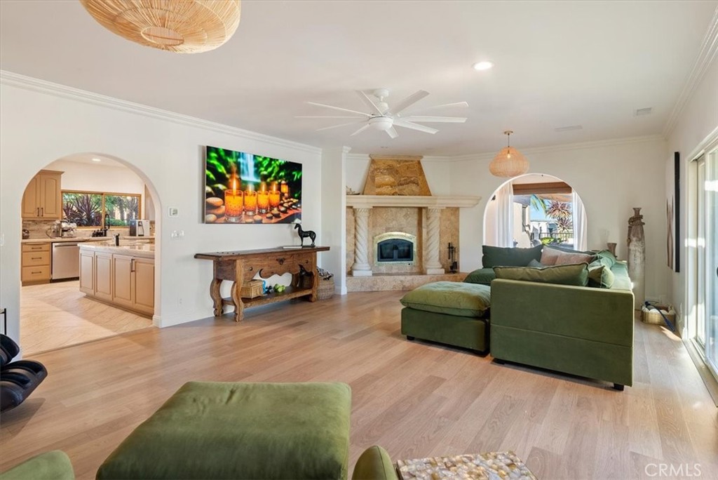 6275 Twin Canyon