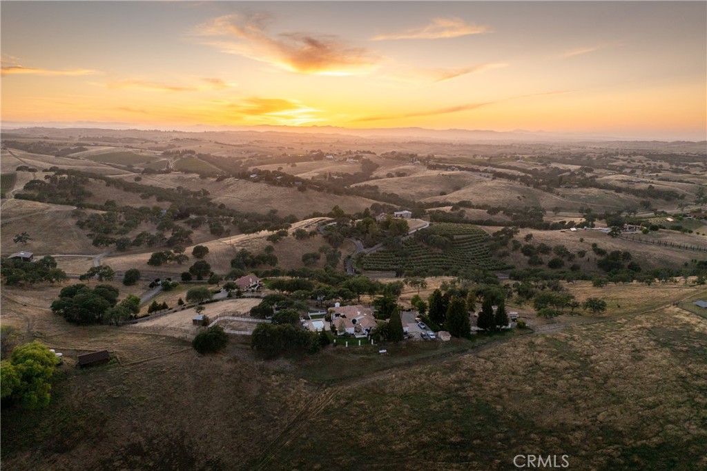6275 Twin Canyon