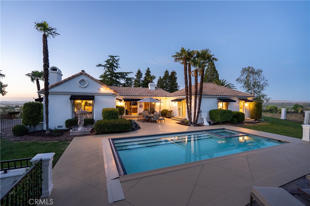 6275 Twin Canyon