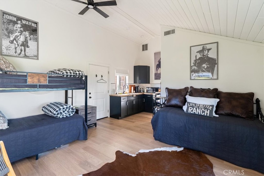 6275 Twin Canyon