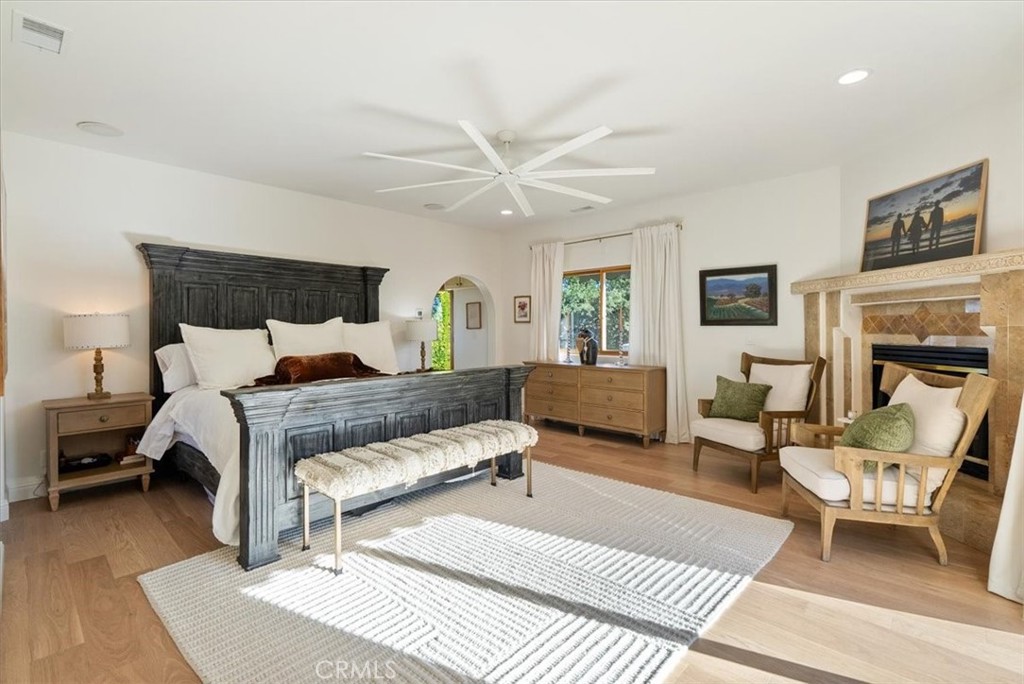 6275 Twin Canyon