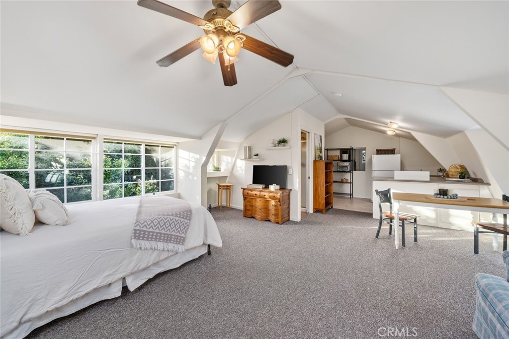 1350 Parkhill