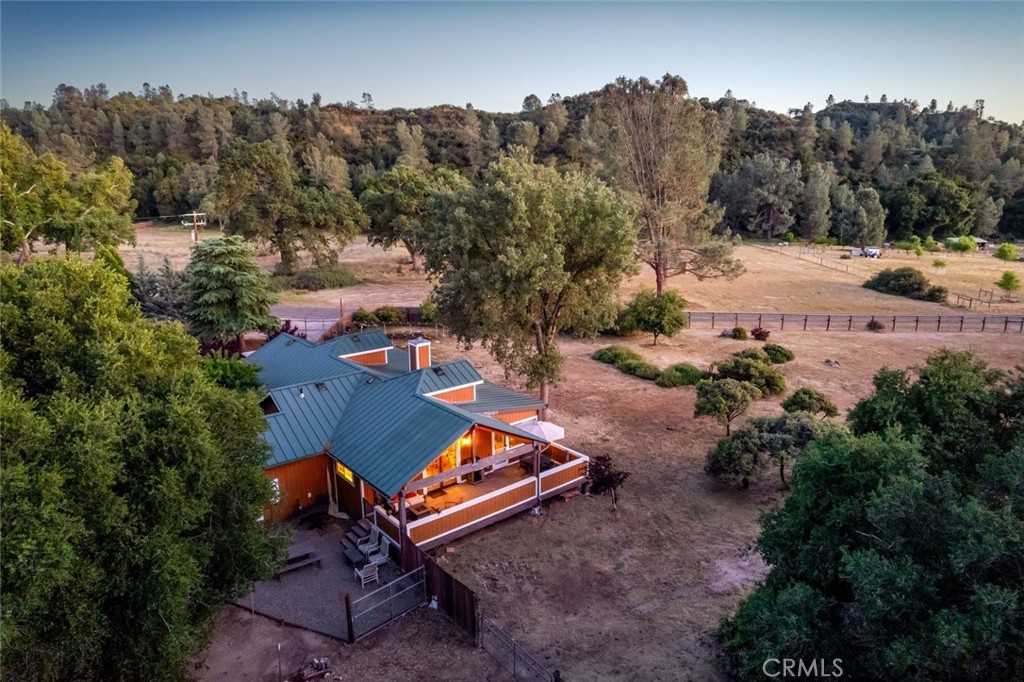 1350 Parkhill