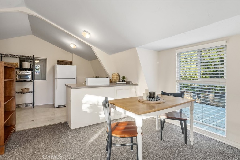 1350 Parkhill